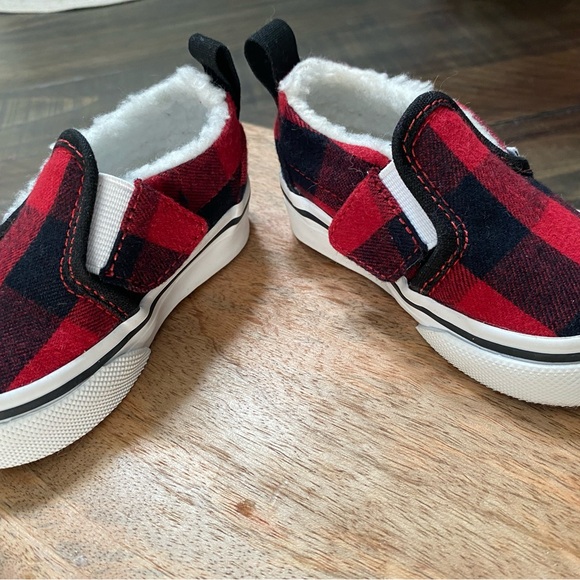 Vans Red and Black Kids Slip-On Sneakers - Picture 10 of 16
